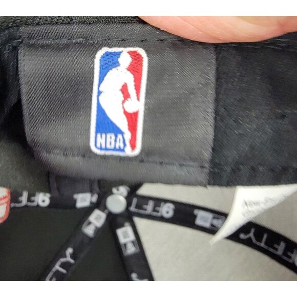 Toronto Raptors Basketball NBA Baseball Cap Hat Youth Script Black Red Snapback - Picture 6 of 11